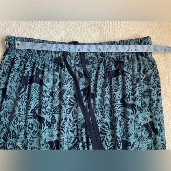 Izod Animal Print 2 Piece Pajama Set - Picture 9 of 14